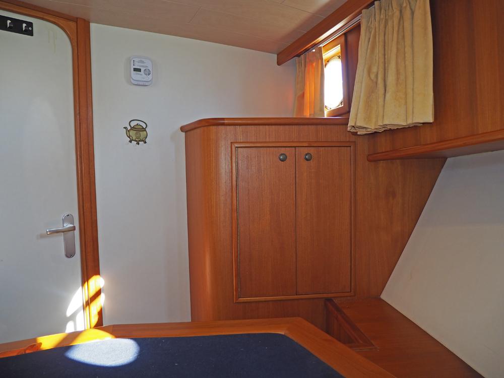 Cabin en avant, H&eacute;bergements